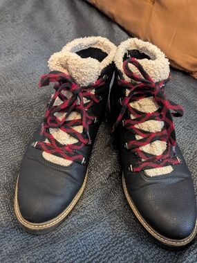 Dr. Scholl's Black Winter Hiker Boots with Red Plaid Laces